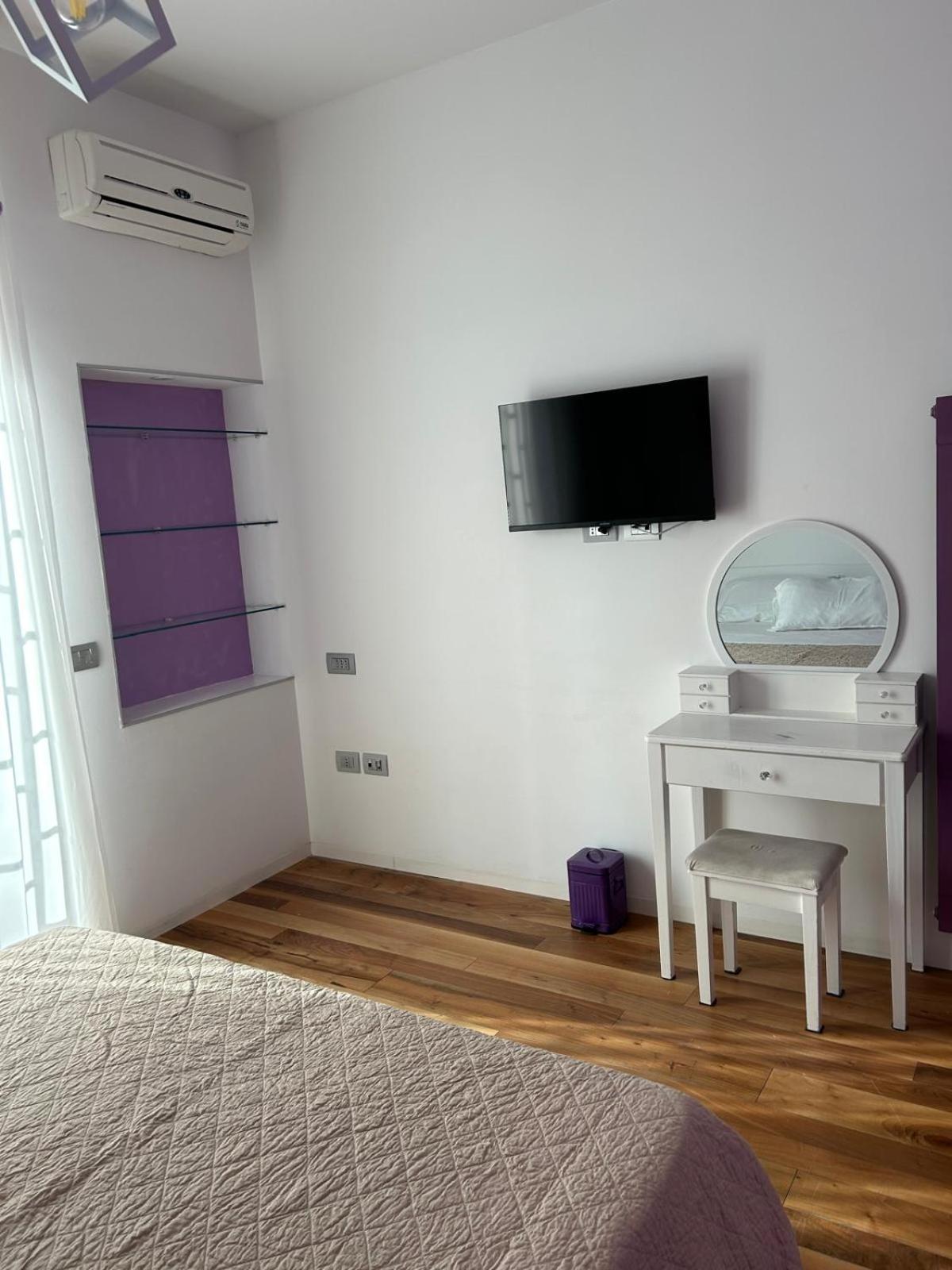 B&B Serangi - Il Piacere Di Sentirsi A Casa Cercola Exteriör bild