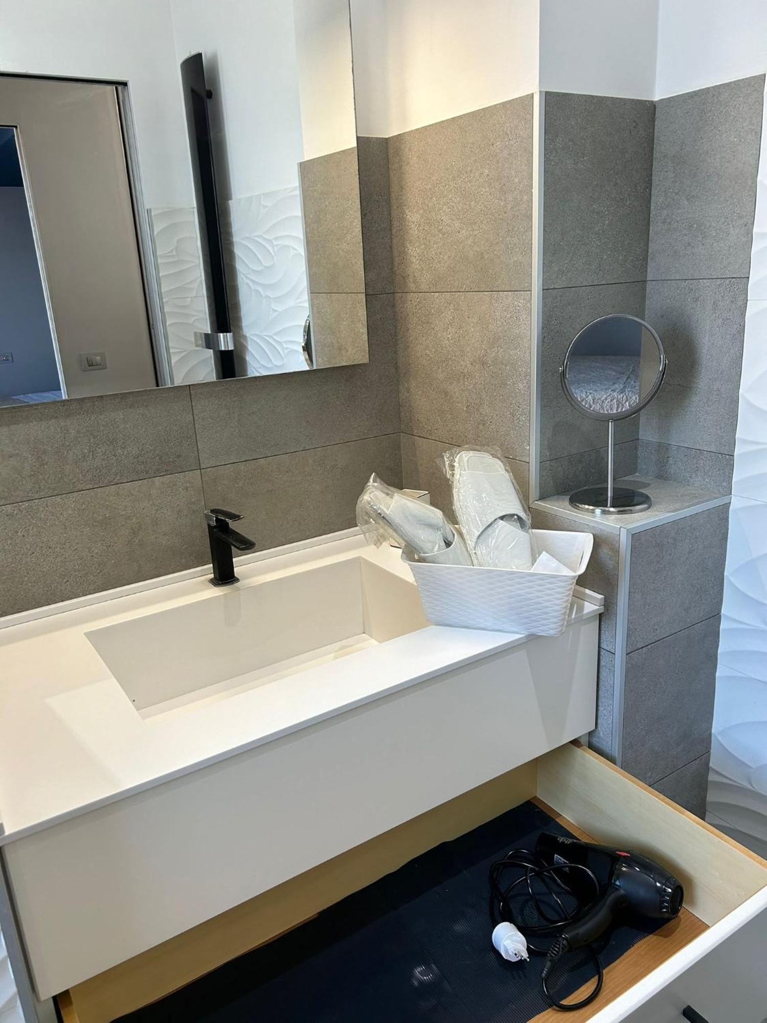 B&B Serangi - Il Piacere Di Sentirsi A Casa Cercola Exteriör bild